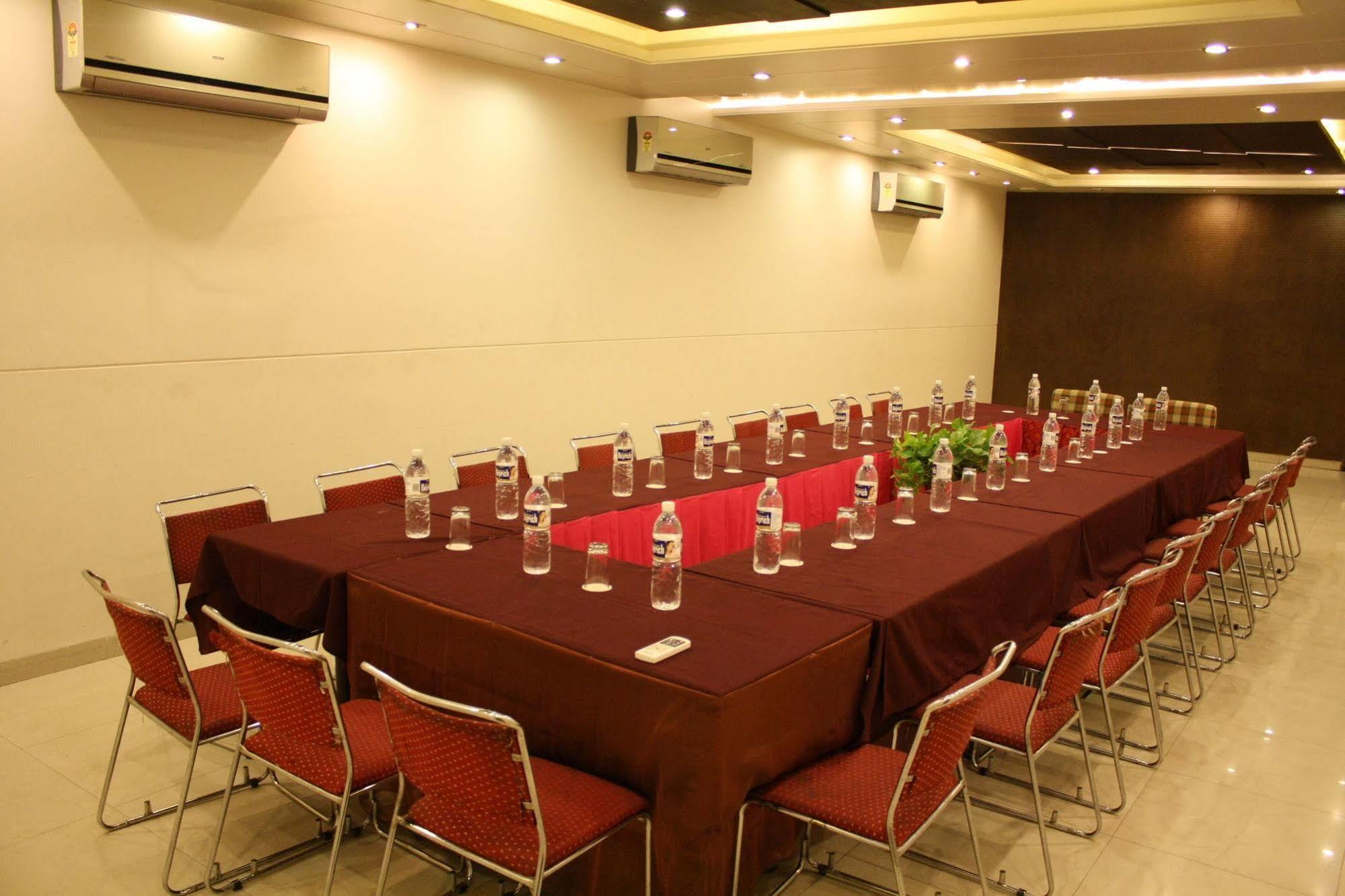 Hotel Shalimar Jaipur Ngoại thất bức ảnh